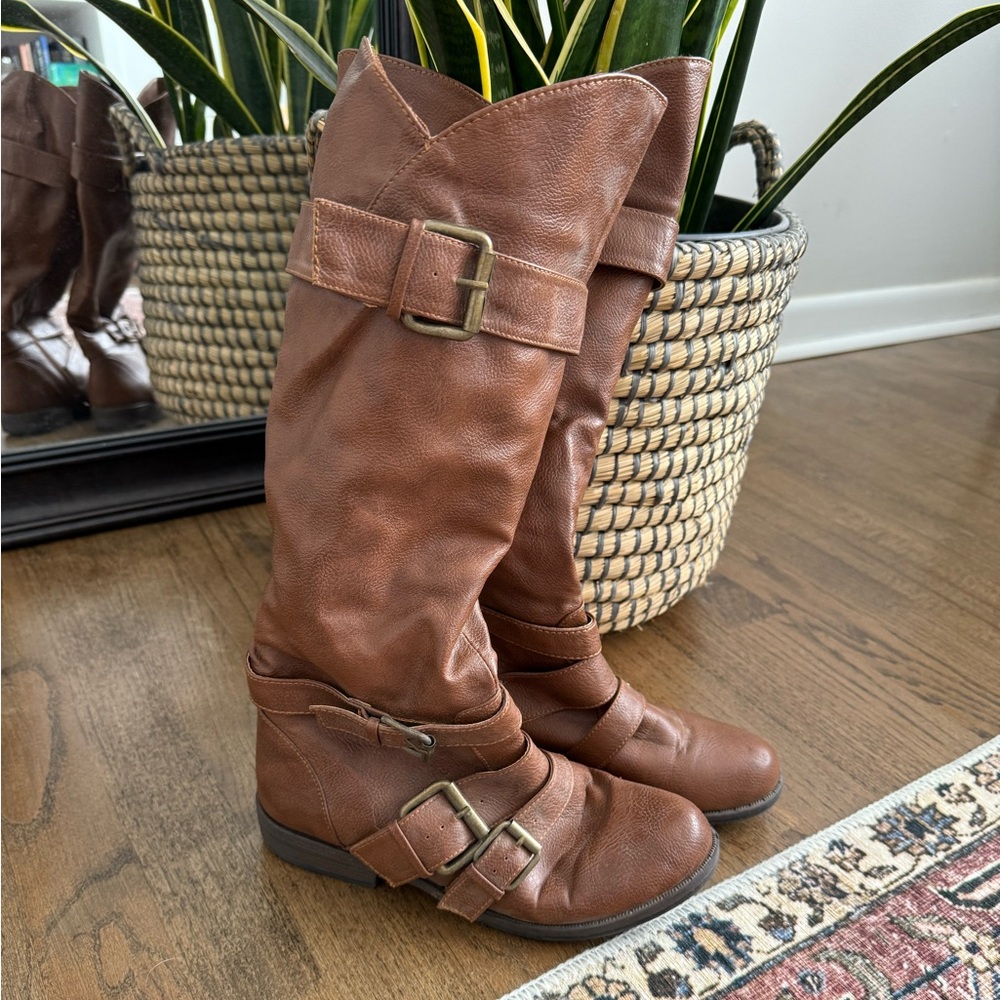 Brown Knee-High Buckle Boots